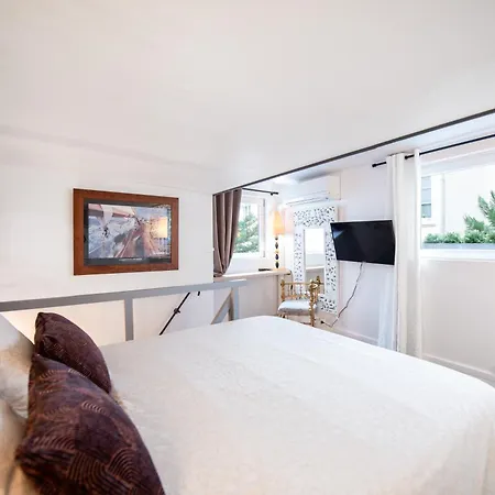 Appart hôtel Mhl - Maison 4*